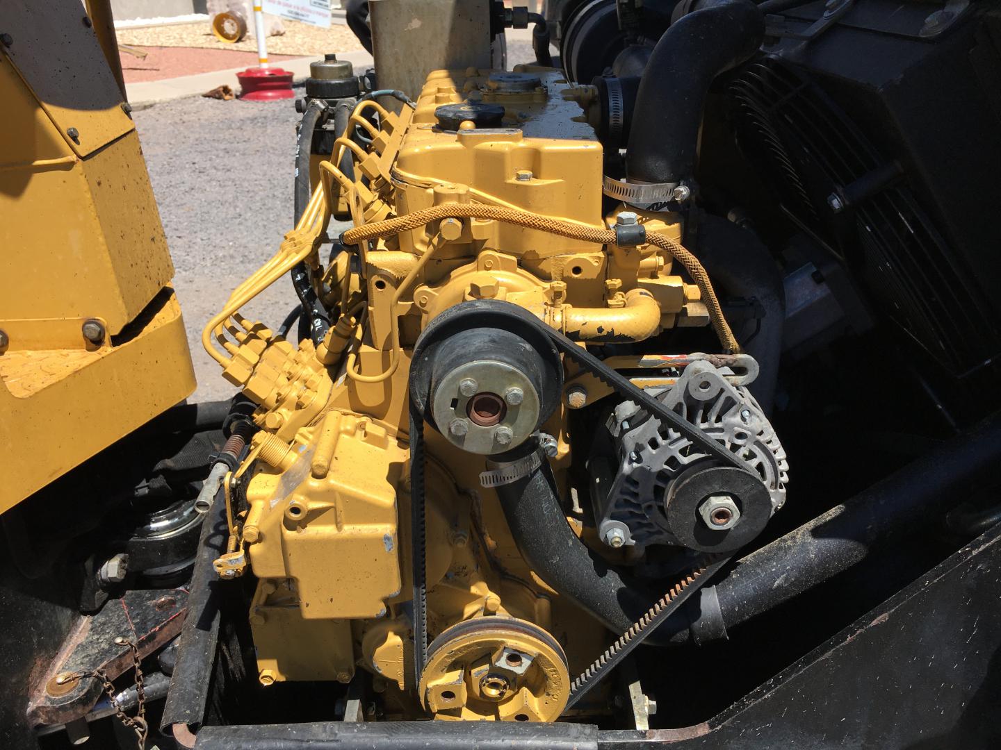 ./imagenes/INVOICE/2019/16623/COMPACTADOR CATERPILLAR CB-335E (36).JPG